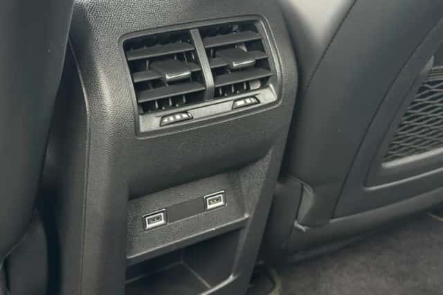 Peugeot 408 (2023) thumbnail 43