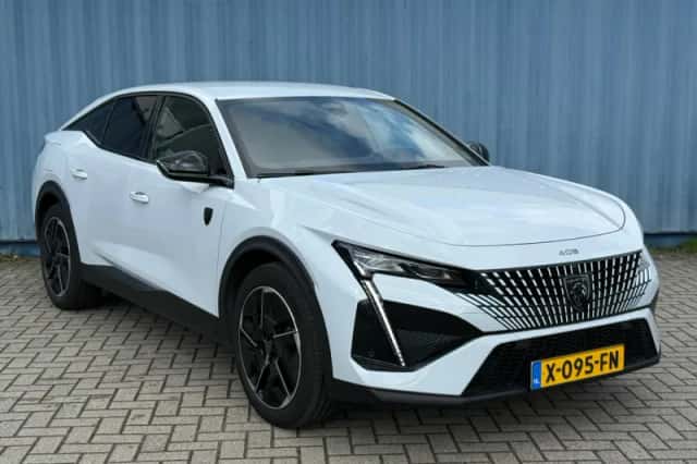 Peugeot 408 (2023) thumbnail 7