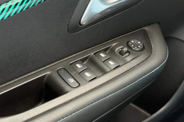 Peugeot 208 (2020) thumbnail 33