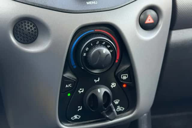 Peugeot 108 (2020) thumbnail 25