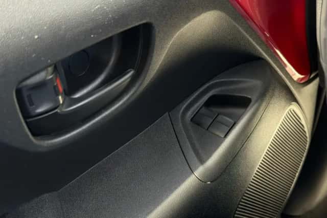 Peugeot 108 (2020) thumbnail 29