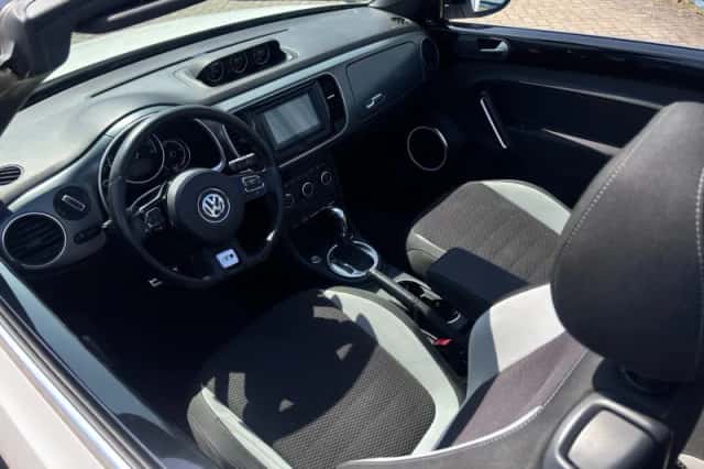 Volkswagen Beetle (2014) thumbnail 14