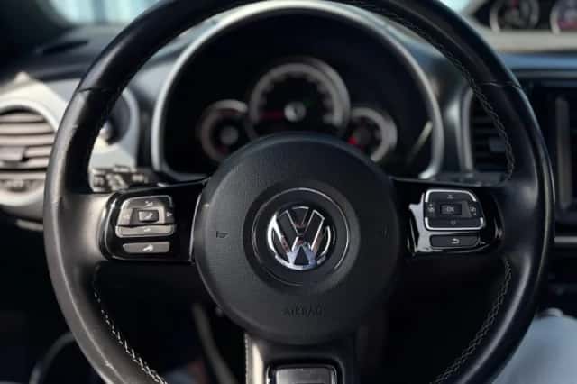 Volkswagen Beetle (2014) thumbnail 18
