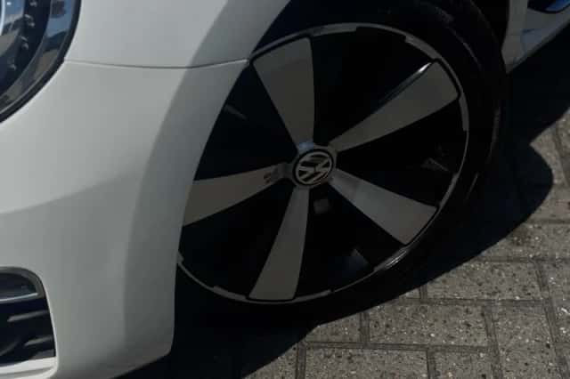 Volkswagen Beetle (2014) thumbnail 27