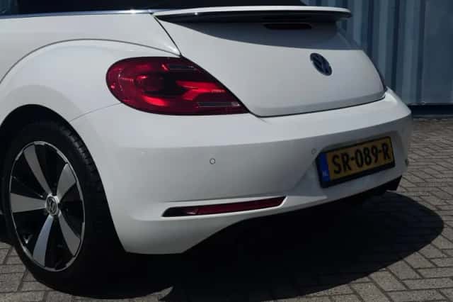 Volkswagen Beetle (2014) thumbnail 30