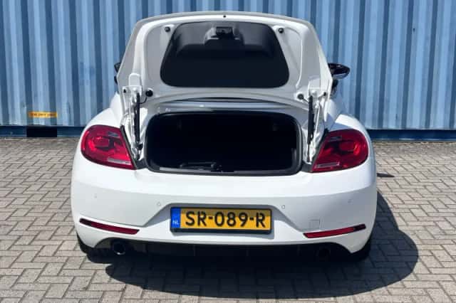 Volkswagen Beetle (2014) thumbnail 32