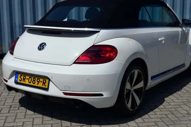 Volkswagen Beetle (2014) thumbnail 34