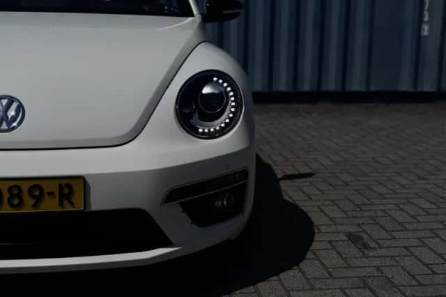Volkswagen Beetle (2014) thumbnail 36