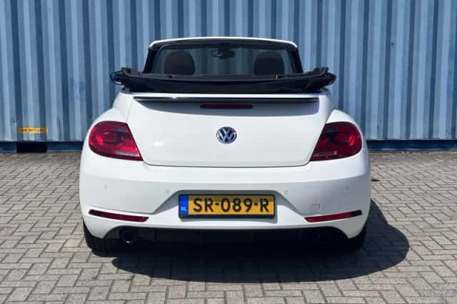 Volkswagen Beetle (2014) thumbnail 6
