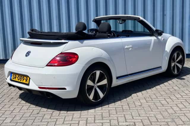 Volkswagen Beetle (2014) thumbnail 7