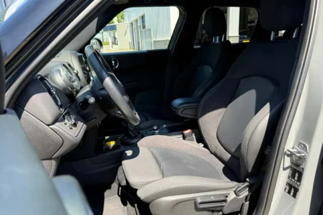 MINI Countryman (2018) thumbnail 13