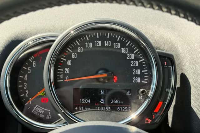 MINI Countryman (2018) thumbnail 21