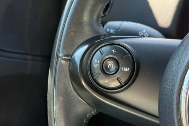MINI Countryman (2018) thumbnail 29