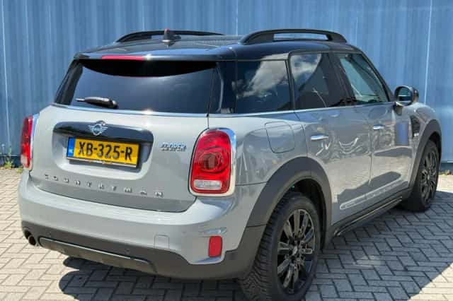 MINI Countryman (2018) thumbnail 5