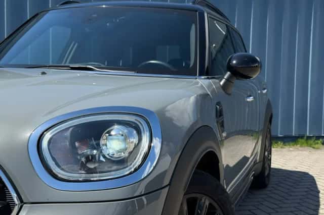 MINI Countryman (2018) thumbnail 8