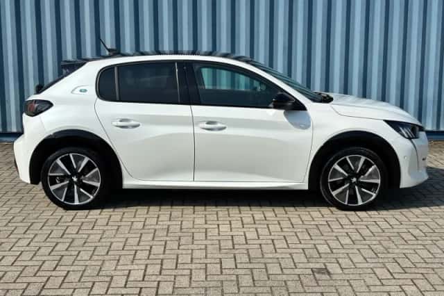 Peugeot e-208 (2021) thumbnail 13