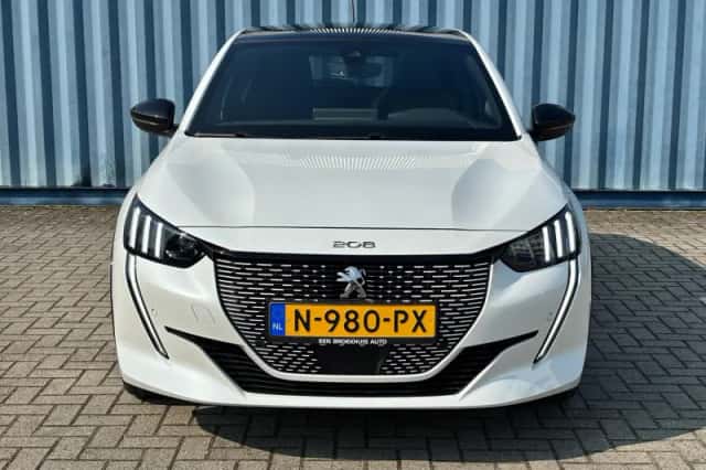 Peugeot e-208 (2021) thumbnail 15