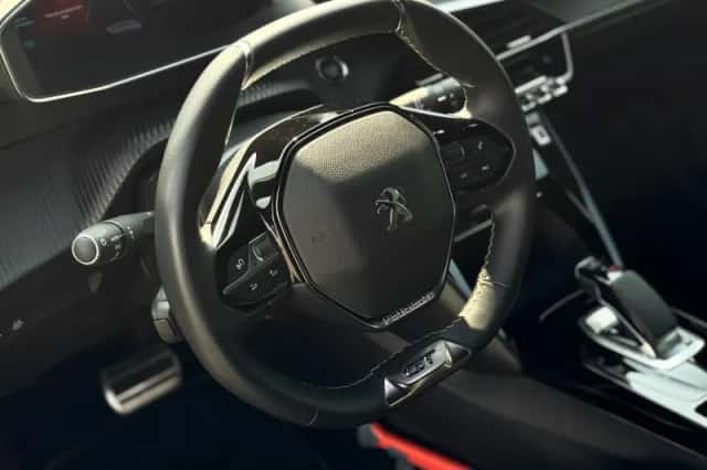Peugeot e-208 (2021) thumbnail 17