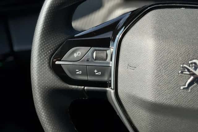 Peugeot e-208 (2021) thumbnail 36
