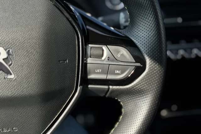 Peugeot e-208 (2021) thumbnail 37