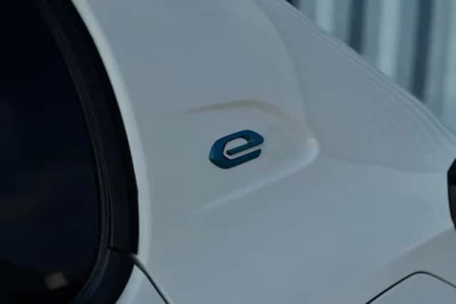 Peugeot e-208 (2021) thumbnail 6