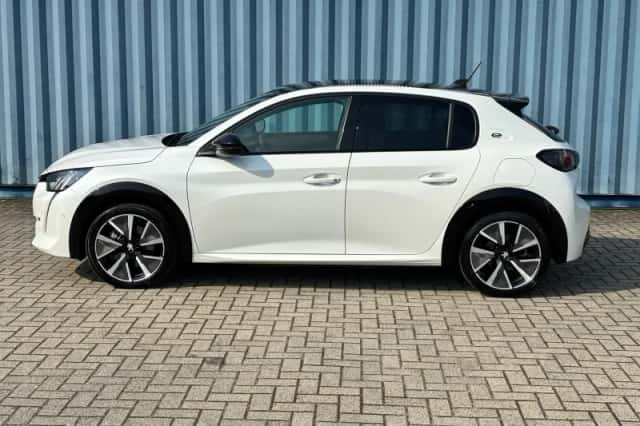 Peugeot e-208 (2021) thumbnail 8