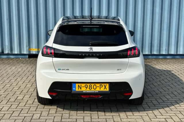 Peugeot e-208 (2021) thumbnail 10