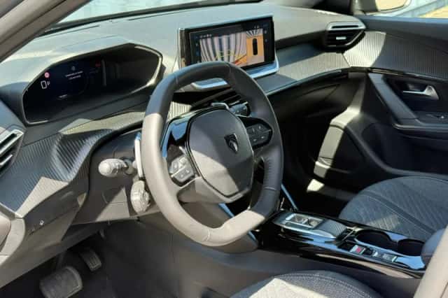 Peugeot 2008 (2025) thumbnail 11