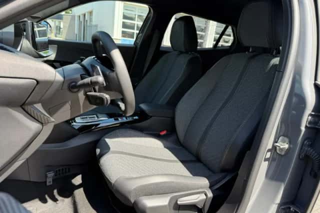 Peugeot 2008 (2025) thumbnail 12