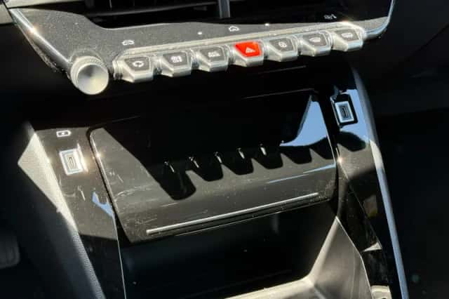 Peugeot 2008 (2025) thumbnail 30
