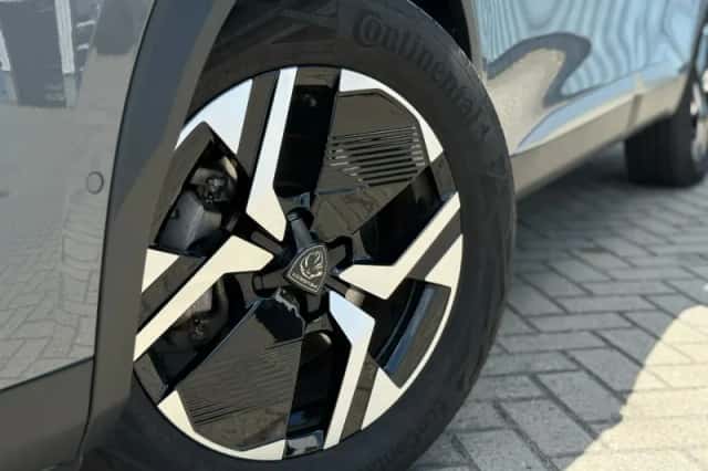 Peugeot 2008 (2025) thumbnail 10