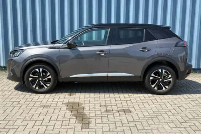 Peugeot 2008 (2023) thumbnail 2