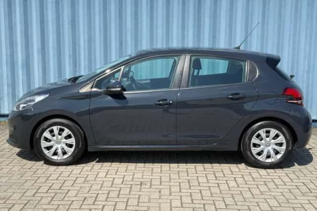 Peugeot 208 (2017) thumbnail 2