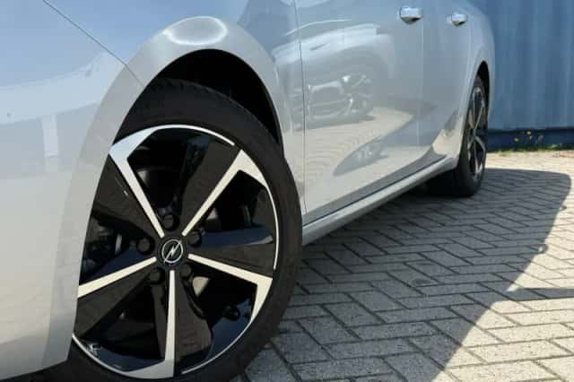Opel Astra Sports Tourer (2025) thumbnail 3