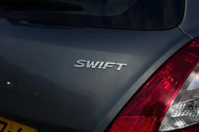 Suzuki Swift (2012) thumbnail 5