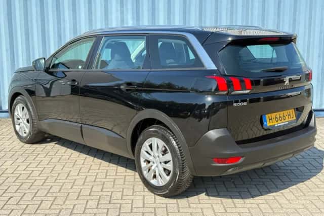 Peugeot 5008 (2019) thumbnail 3
