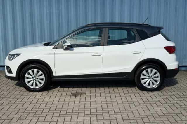 SEAT Arona (2019) thumbnail 3
