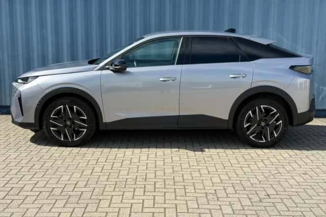 Peugeot 3008 (2024) thumbnail 2