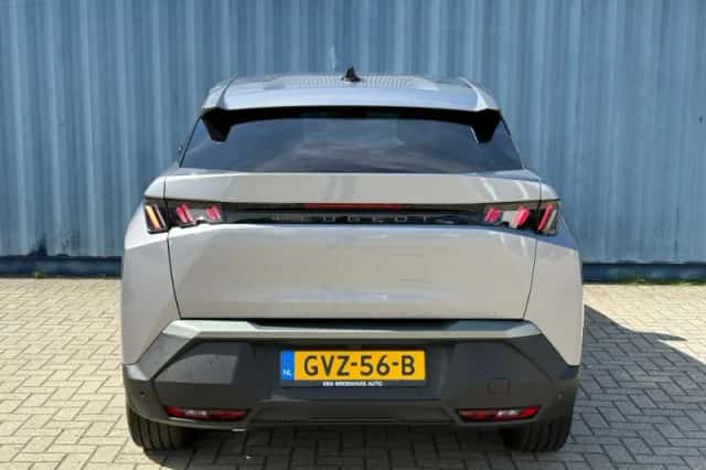 Peugeot 3008 (2024) thumbnail 4