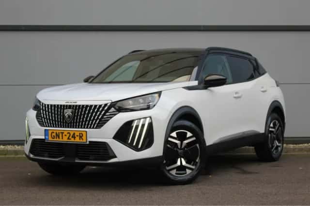 Peugeot 2008 (2024) thumbnail 1