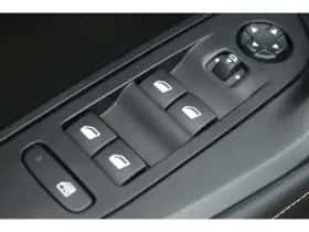Peugeot 2008 (2024) thumbnail 30