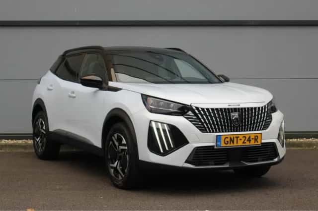 Peugeot 2008 (2024) thumbnail 6