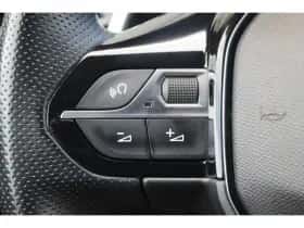 Peugeot 3008 (2022) thumbnail 16
