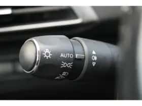 Peugeot 3008 (2022) thumbnail 19