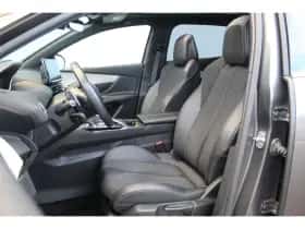 Peugeot 3008 (2022) thumbnail 5