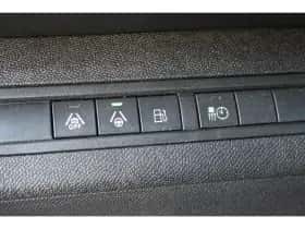 Peugeot 3008 (2021) thumbnail 11