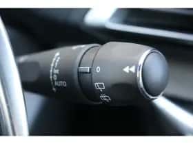 Peugeot 3008 (2021) thumbnail 14
