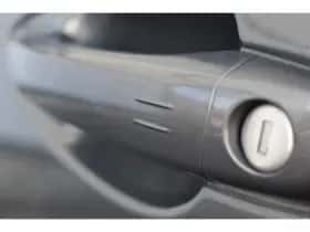 Peugeot 3008 (2021) thumbnail 8