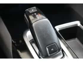 Peugeot 3008 (2017) thumbnail 19