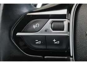 Peugeot 3008 (2017) thumbnail 20
